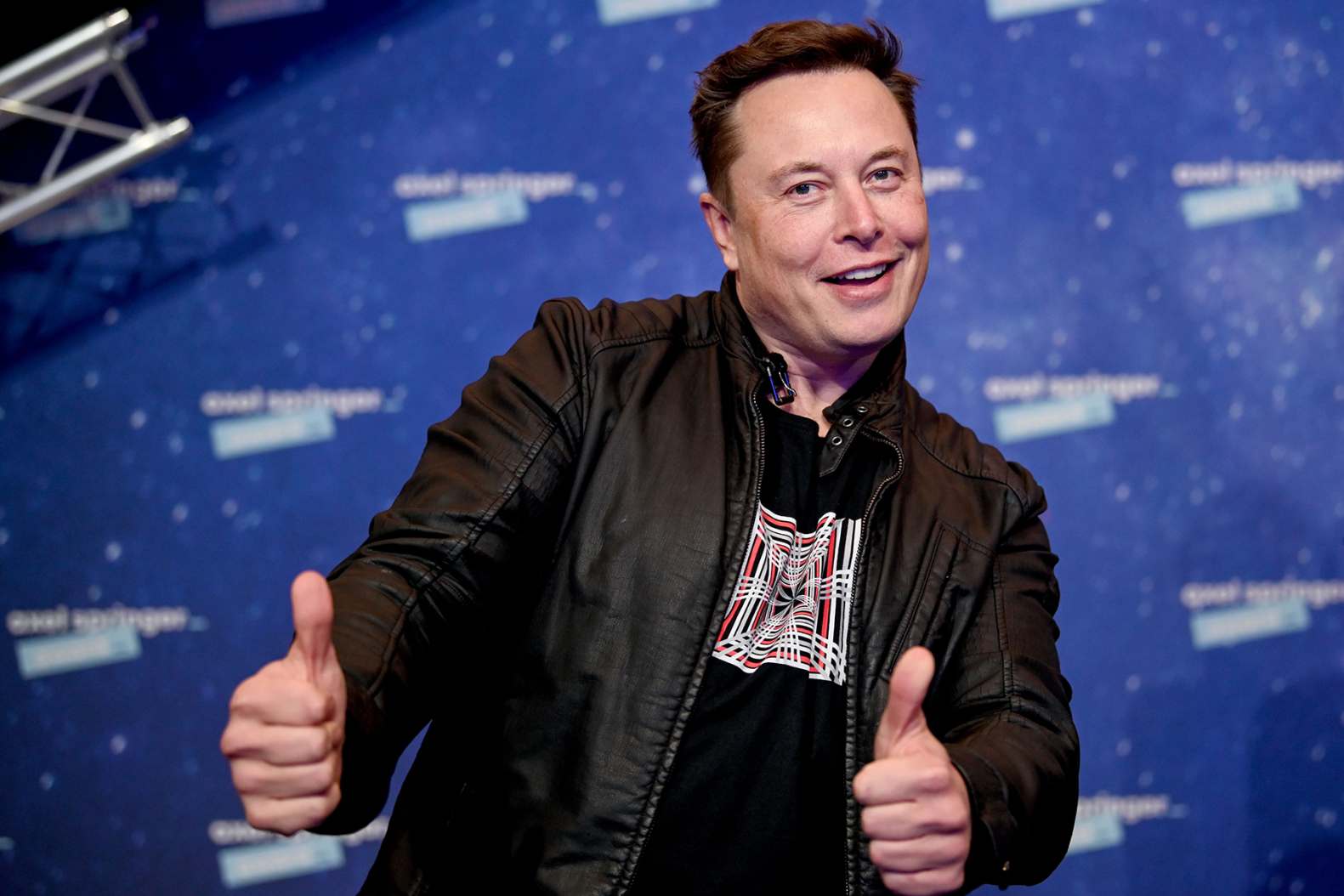 Alone Musk will launch AI platform 