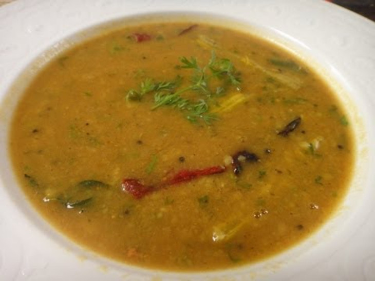 The young man complained to the staff when the cockroach was coming out of the sambar (symbolic picture).