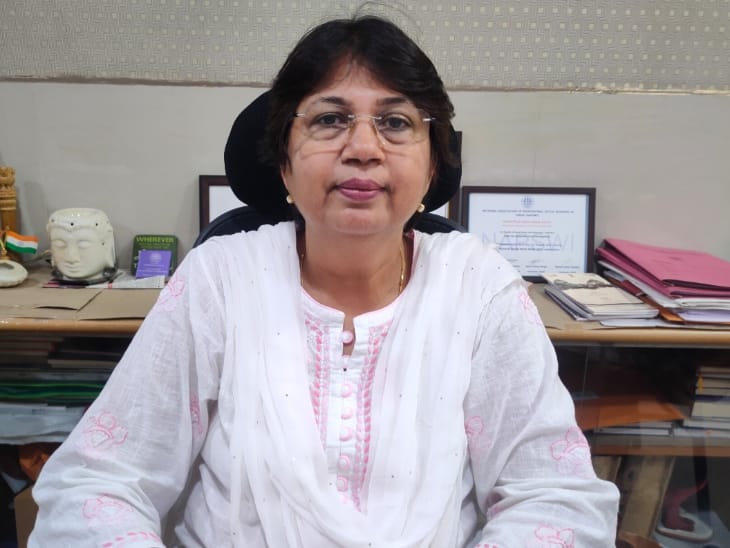 Vadodara M.S.  Dean and Head of the University's Faculty of Social Work Prof.  Bhavna Mehta.