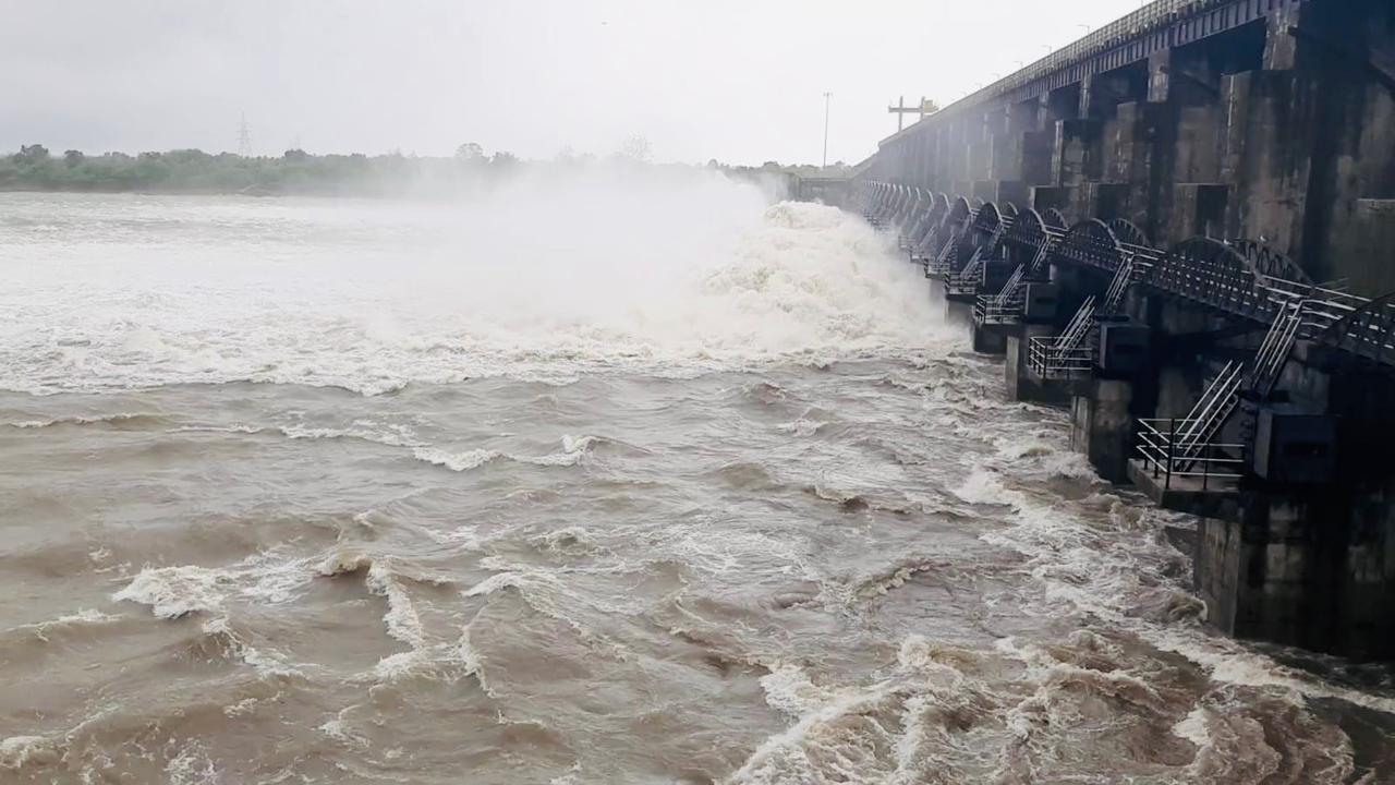 Survo Dam Overflow of Jetpur Taluk