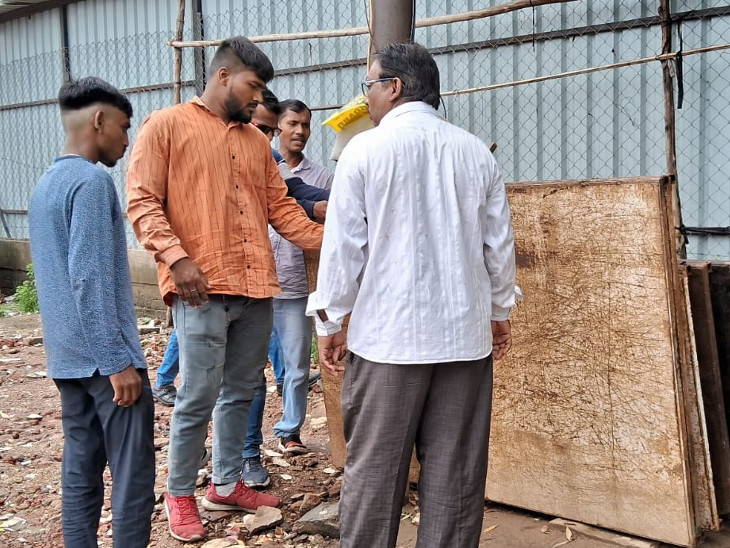 The shed was removed and the goods seized