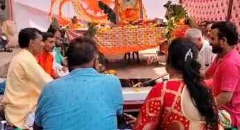 Villagers performed Parjanya Yajna with Vedic mantras to indulge the rains in Meghraj Nagar. | મેઘરજ નગરમાં વરસાદને રીઝવવા ગ્રામજનોએ વૈદિક મંત્રો સંહિત પર્જન્ય યજ્ઞ કર્યો