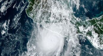 Destructive Hurricane Otis Strikes Mexico with Dire Warnings